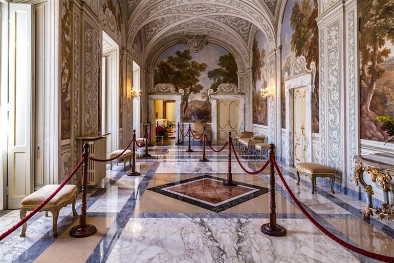 Apostolic palace interior