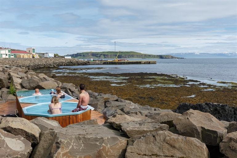 Drangsnes hot pots and warmwater baths