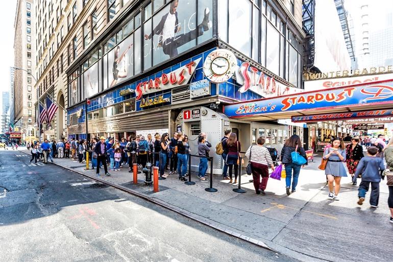 Ellen's Stardust Diner New York