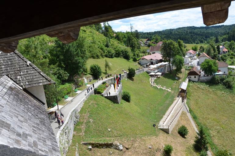 Predjama Castle