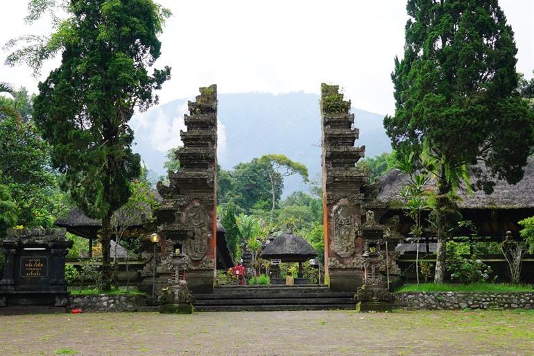 Pura Luhur Batukaru temple
