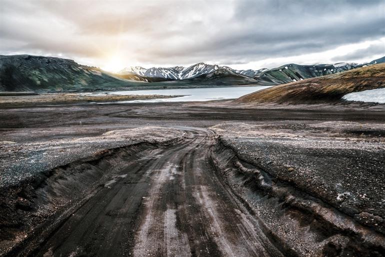 unpaved route Landmannalaugar